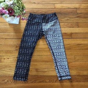 REEBOX‎ SIZEXS CAPRI WORKOUT PANTS 🖤🤍